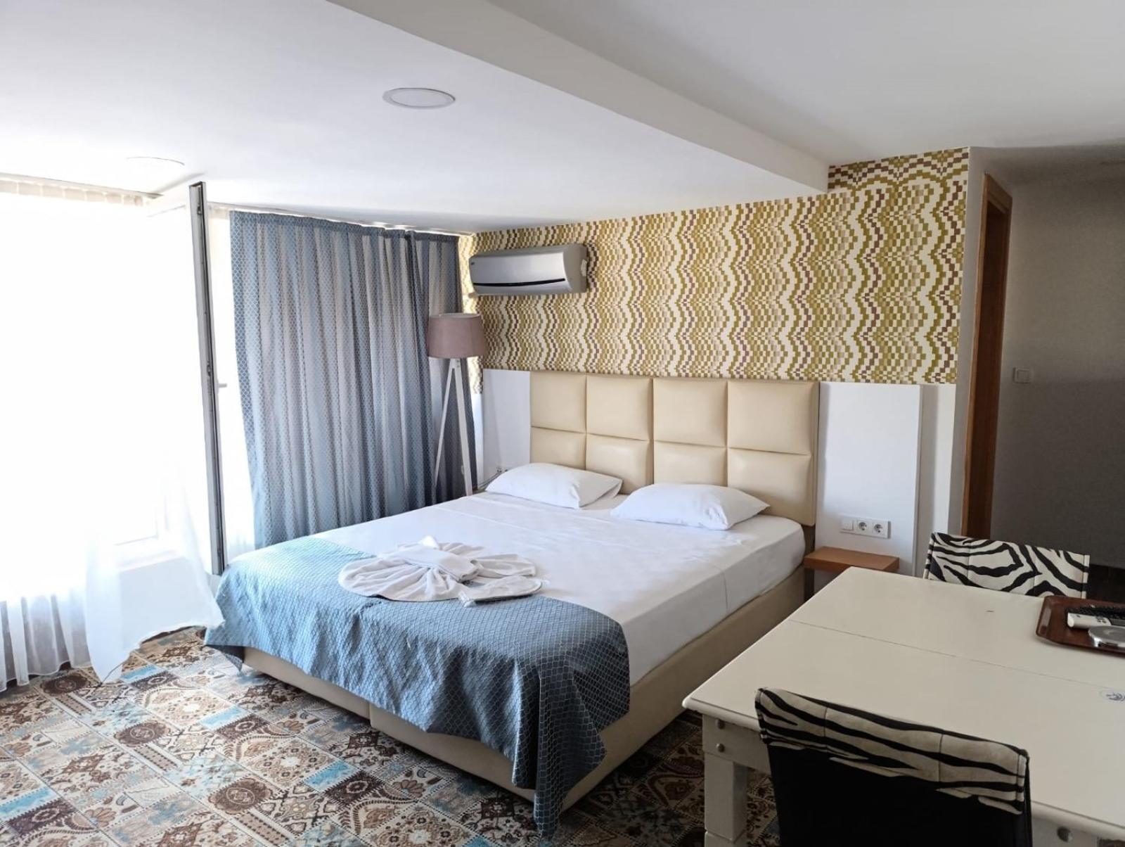 Sirin Hotel Istanbul Bagian luar foto