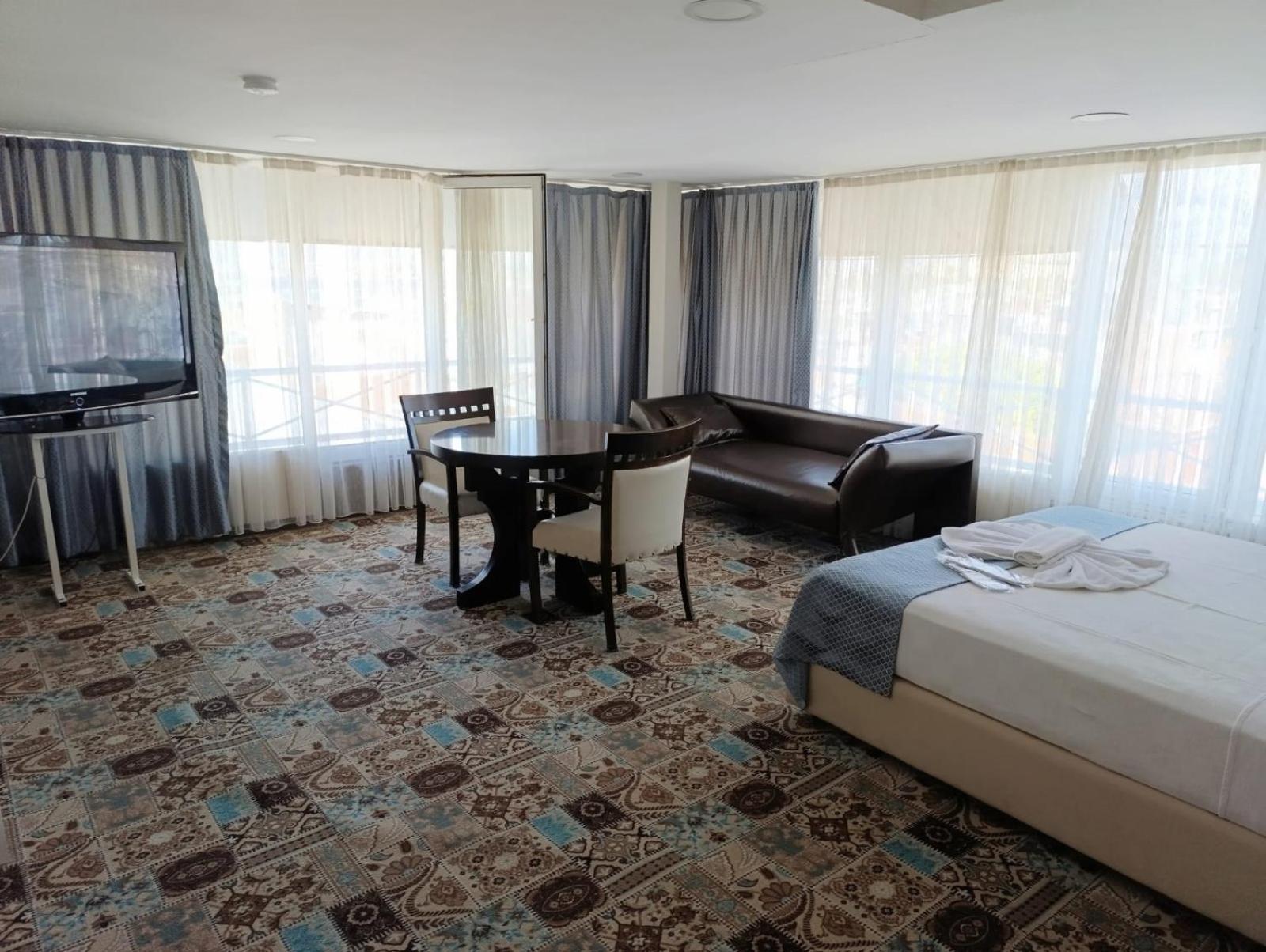Sirin Hotel Istanbul Bagian luar foto
