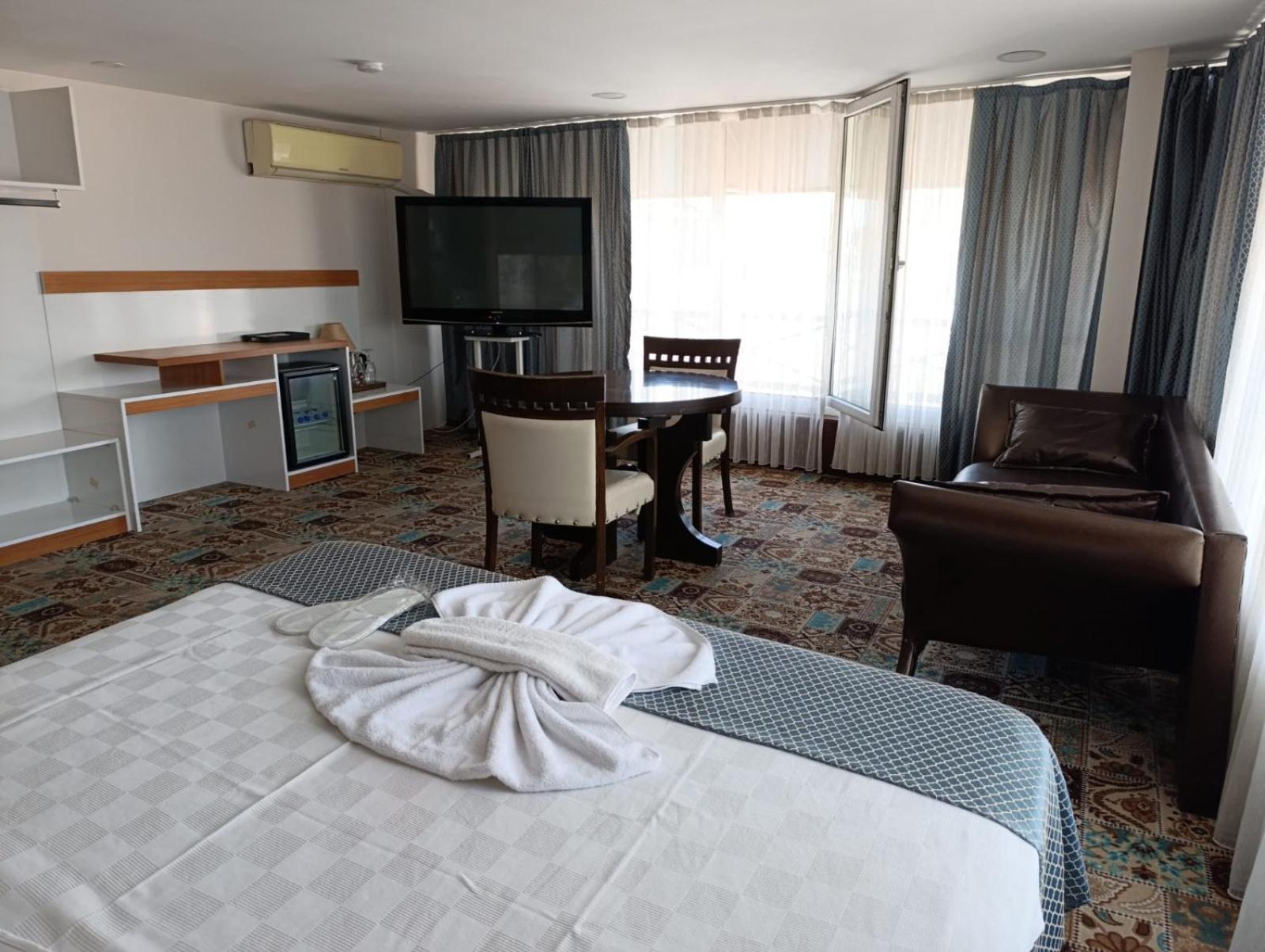 Sirin Hotel Istanbul Bagian luar foto