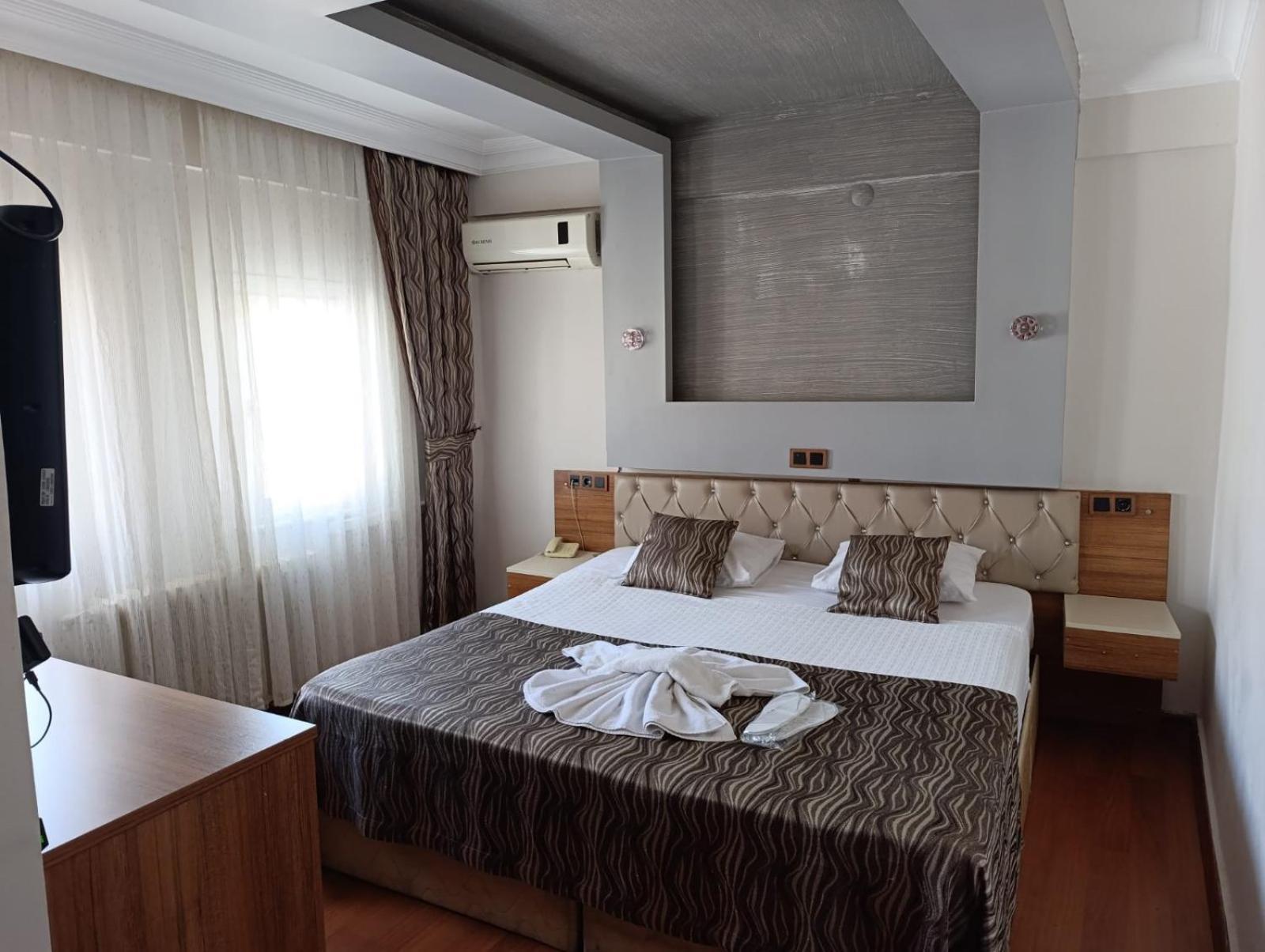 Sirin Hotel Istanbul Bagian luar foto